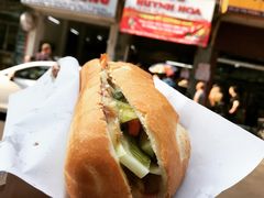 -Bánh Mì Huynh Hoa