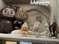 -泡泡玛特POPMART(黄岛新城吾悦店)