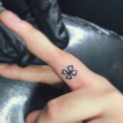 -SNOW TATTOO STUDIO