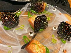 挪威三文鱼配法葱酱汁-AZUL by FUEL蓝色·法式酒馆(琶醍店)