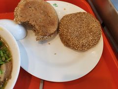 芝麻烧饼-护国寺小吃(新街口店)