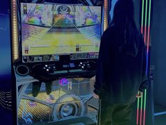 -世代星球·保龄球·镭战真人CS·团建(杨浦店)