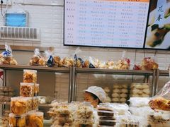 面包甜点陈列柜-白玉兰食品(甜云店)