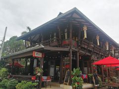 -Dash Teak House