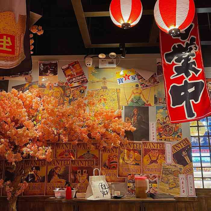 白石の深夜食堂(淄博万象汇店)-"日式快餐感觉的日料店,环境布置挺有