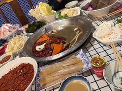 -山悦里 山野·鲜火锅(罗斯福广场店)