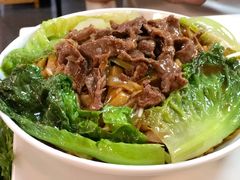 湿炒牛肉河-三头牛·潮汕牛肉生蚝火锅 (夏湾店)