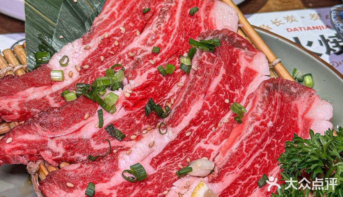谁懂啊！这家的炭火烧肉香迷糊了🤤🤤