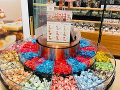 -Laderach 莱德拉(上海环贸iapm店)