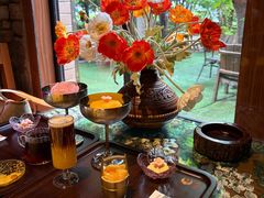 -月亮眼花园餐厅书吧酒吧