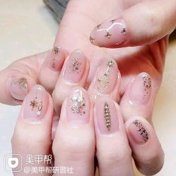 -Pink You美甲洗眉纹绣定制中心