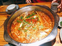 -野山舂·贵州现舂酸汤火锅(鸿通城店)