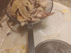 -尚尚仙·酸汤猪手·猪肚鸡火锅(华联万柳购物中心店)