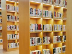 -漕河泾街道图书馆(漕河泾社区文化活动中心店)