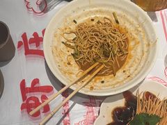 -肥肥虾庄·金牌油焖大虾(汉口城市广场店)