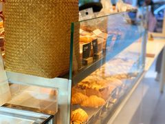 面包甜点陈列柜-吉森Bakery(教育路店)