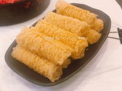 炸响铃-鲜入围煮花胶鸡海鲜火锅