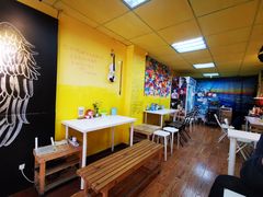 用餐区-志龙皇冠吃货椰子铺