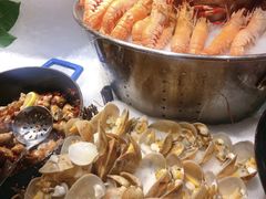 -亚洲国际大酒店·云顶阁旋转自助餐厅