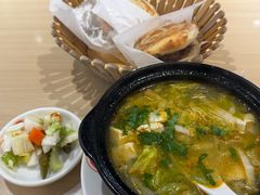 -闫家驴肉老店(华电一校店)