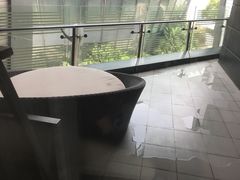 -上海滴水湖皇冠假日酒店