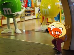 -m豆巧克力世界(上海世茂广场店)