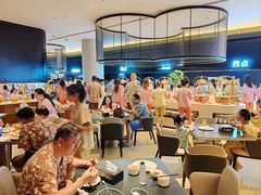 -涨巢·潮玩水疗局