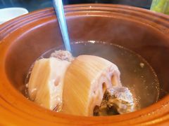 紫砂莲藕炖排骨-百年神厨·地道川菜(紫荆店)