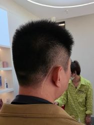 -苏豪美发S A L O N烫发染发
