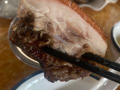 -黄记四更烤乳猪店