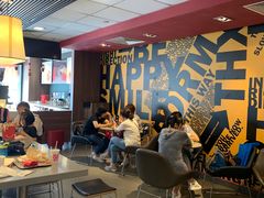 等位区-麦当劳(宾水西道店)