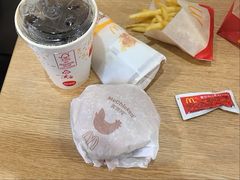 -麦当劳(中二横路店)
