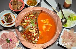 Nie Family's Signature Red Pot