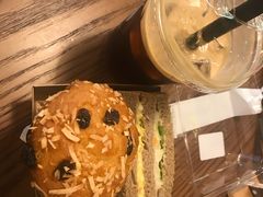 -瑞幸咖啡(1+1大厦店)
