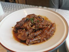 梅干菜烧鸡爪-马仕玖煲·融合菜·酥不腻烤鸭(人大店)