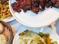 -江城小馆陕南妈妈菜·全球旅行餐厅(钟楼店)