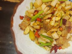 藕尖炒花肉-饭桌故事·血鸭湘(荣宝华店)