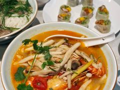 酸辣冬阴功海鲜汤檬粉-美奈小馆·越南料理(中航城君尚购物中心店)