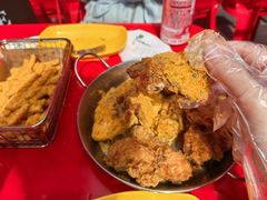 -BHC炸鸡(明洞总店)