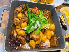 锅仔香焖小牛肉-弄堂里·寻味杭州(湖滨银泰in77C区店)