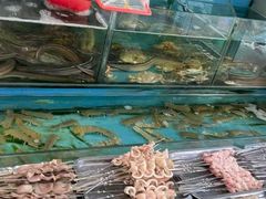 -超越海鲜屋(飞龙物业店)
