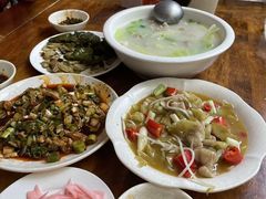 -茅屋大酒店