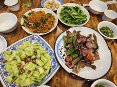 -乡土特色.冷锅鱼.牦牛肉汤锅