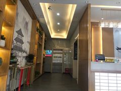 -宸玥酒店(成都西南财大地铁站店)
