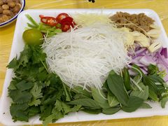 -官塘陈记鱼生·潮汕砂锅粥·牛肉火锅(潮枫路总店)