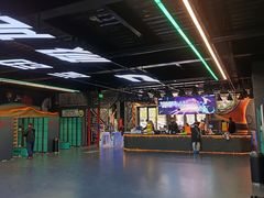 -极限PLAY运动娱乐新世界·团建派对表演休闲馆·室内高空游乐园