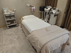 -新蝶变皮肤管理中心