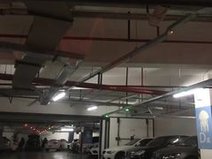 -静安大融城·停车场