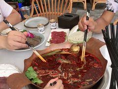 -墨居上隐·院子里火锅(峨眉店)