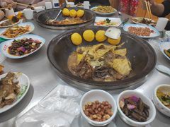 -屯老二农家铁锅炖·行业领军者(梅江店)
